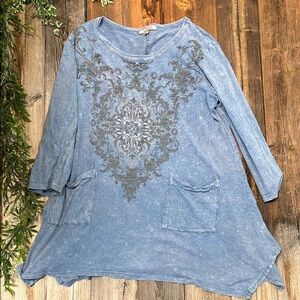 Jess & Jane Blue Tunic with Gray Pattern Large